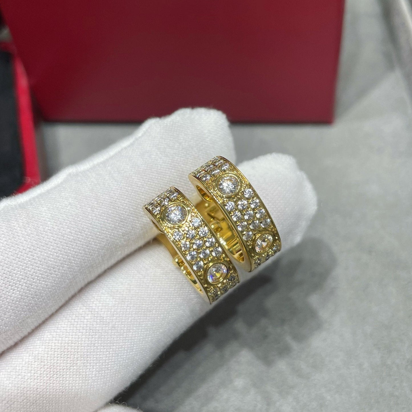 [Renovia Jewelry]LOVE 5.5MM DIAMOND PAVED EARRINGS
