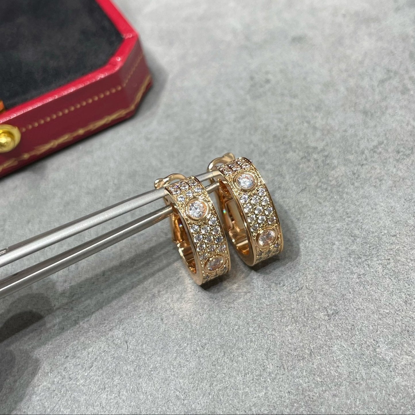 [Renovia Jewelry]LOVE 5.5MM DIAMOND PAVED EARRINGS