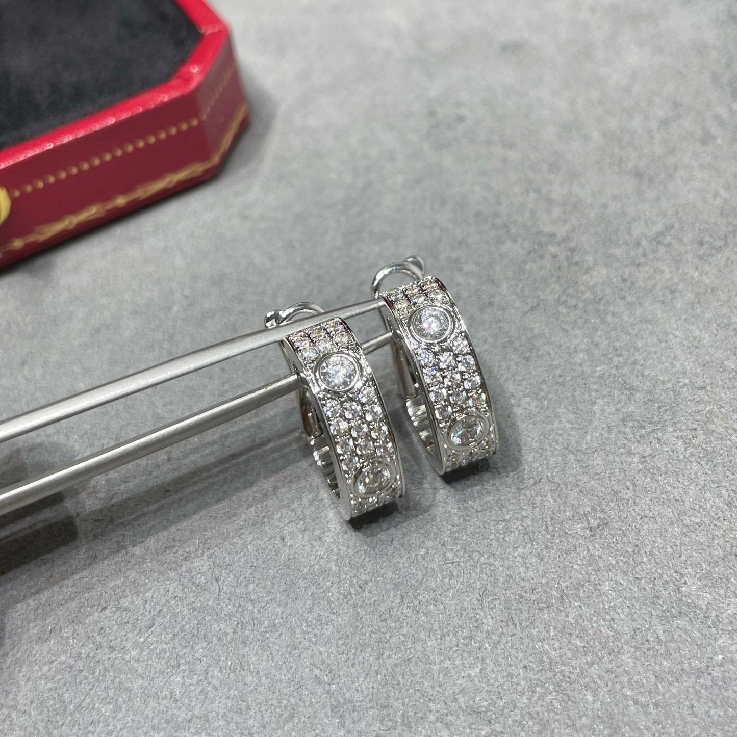 [Renovia Jewelry]LOVE 5.5MM DIAMOND PAVED EARRINGS
